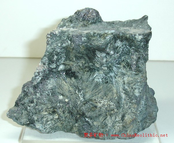 矿物图片钙铁辉石hedenbergite