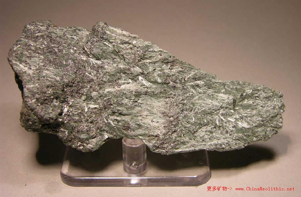 >> 矿物图片 >> 钙铁辉石-hedenbergite