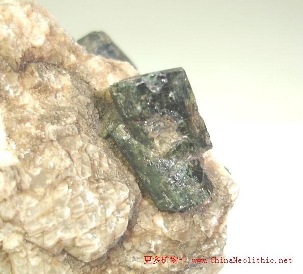 >> 矿物图片 >> 普通辉石-augite