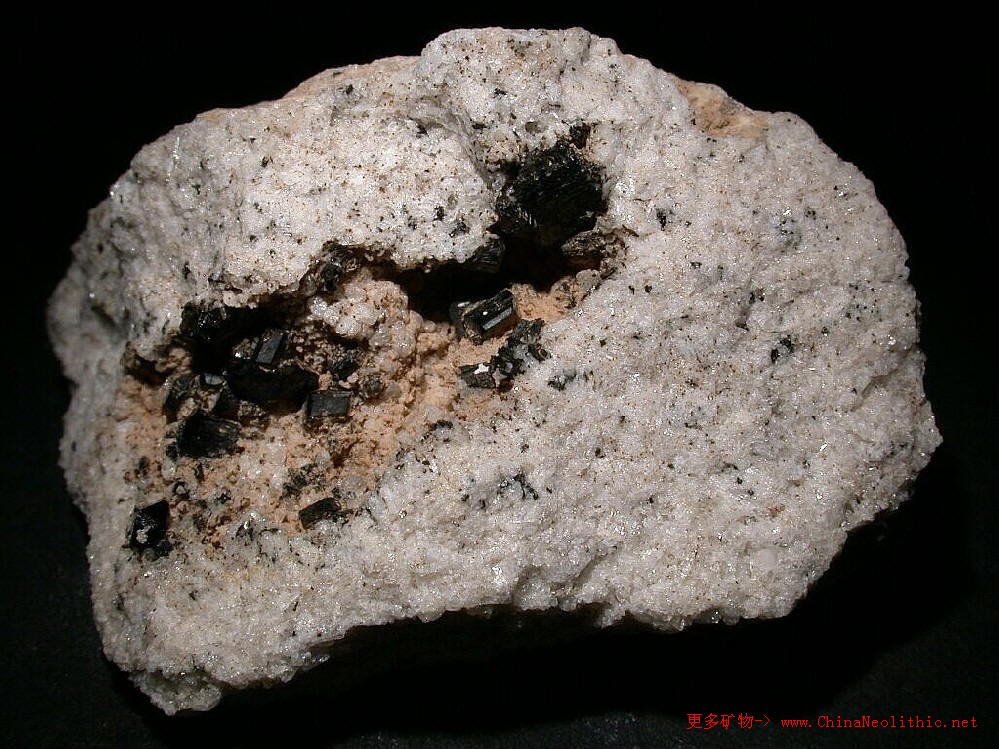 >> 矿物图片 >> 普通辉石-augite