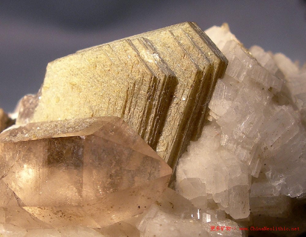 >> 矿物图片 >> 白云母-muscovite