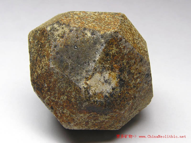 >> 矿物图片 >> 白石榴子石/白榴石-leucite