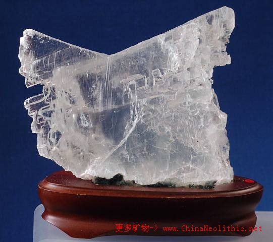 矿物百科 >> 矿物图片 >> 透明石膏-selenite