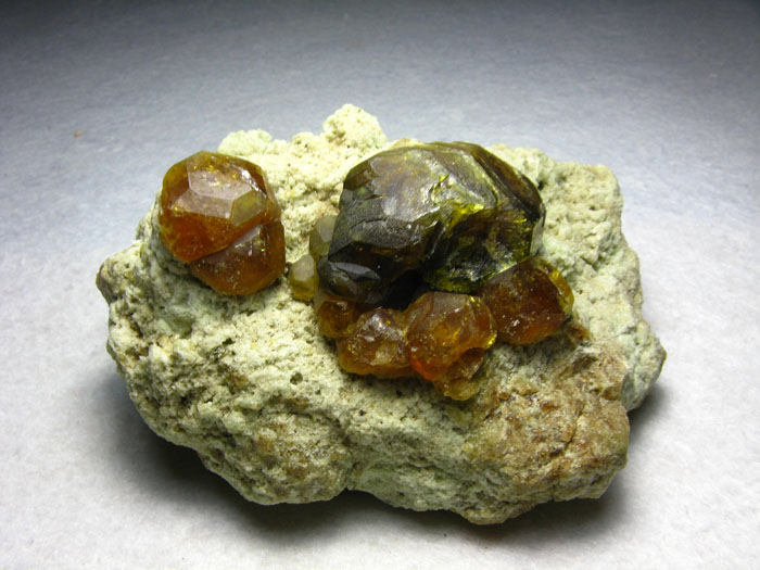 Yellow-green Fushan Garnet Mineral Specimens Crystal Gemstone Raw Ore,Vesuvianite,Garnet