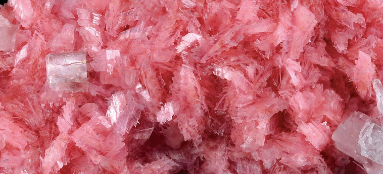 Marshallsussmanite crystals, up to 7 mm, with minor hydroxyapophyllite,from the 2011 find at the Wessels mine, Kalahari Manganese Field, South Africa.