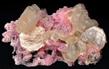Marshallsussmanite with hydroxyapophyllite,specimen 5.7 cm wide. J. Veevaert photo.