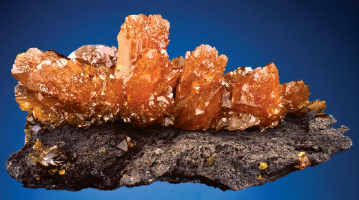 Orpiment from Cut 62; 9.5 cm wide. 