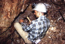 Bob Bartsch collecting in the mine in 1972.