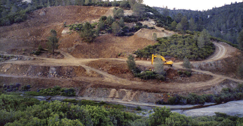 Extended workings at the mine around 2004. Collector’s Edge photo.