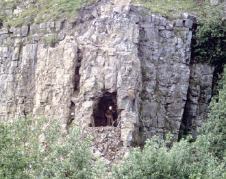 Two views of the Rogerley mine’s lower adit. Upper photo circa 1970, Greenbank photo archive. Lower photo 2010, J. GaWeardale landscape. J. Gajowniczek photo. jowniczek photo.