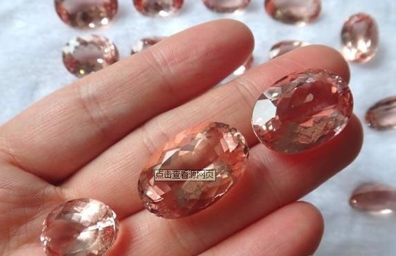 摩根石,铯绿柱石,Morganite