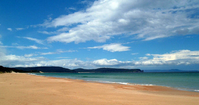 Tasmania landscapes - The Neck Beach, Bruny Island (upper photo) and Maria Island (lower photo). E. Aheimer photos.