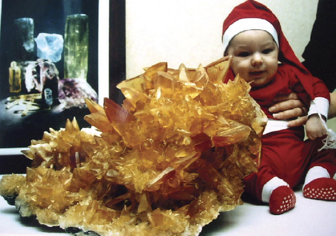 One of the best specimens from the find – so called “Lyckberg Calcite” – photographed with Peter’s son David when he was 3 months old. P. Lyckberg specimen and photo.