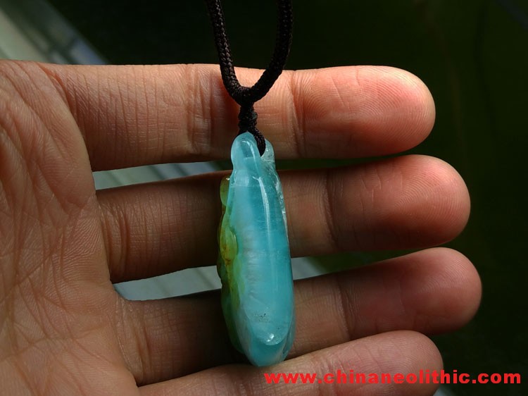 The sky blue ice hemimorphite gem carved pieces of chocolate carved totem bat pendant Pendant,Hemimorphite