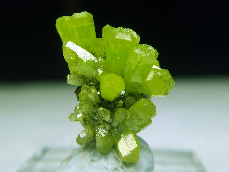 Pyromorphite mineral crystal gem stone ornamental style stone ore samples,Pyromorphite