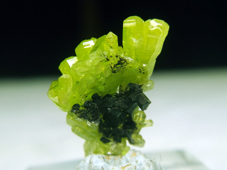 Pyromorphite mineral crystal gem stone ornamental style stone ore samples,Pyromorphite