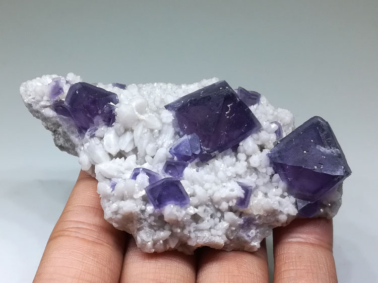 Eight face purple fluorite and quartz stone ore symbiosis gem mineral specimens of ornamental stone,Fluorite,Quartz
