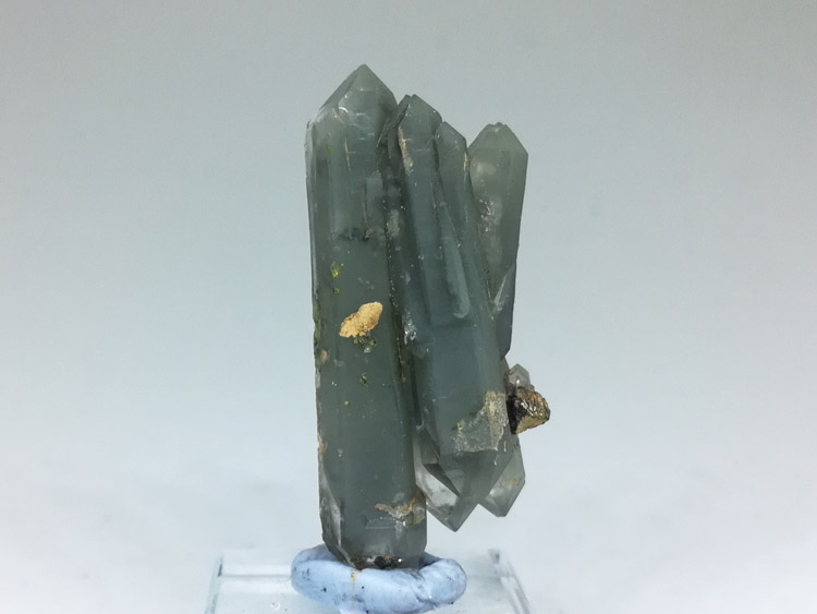 Green green crystal quartz crystal cluster aggregation and epidote mineral crystal specimens gem sto,Quartz
