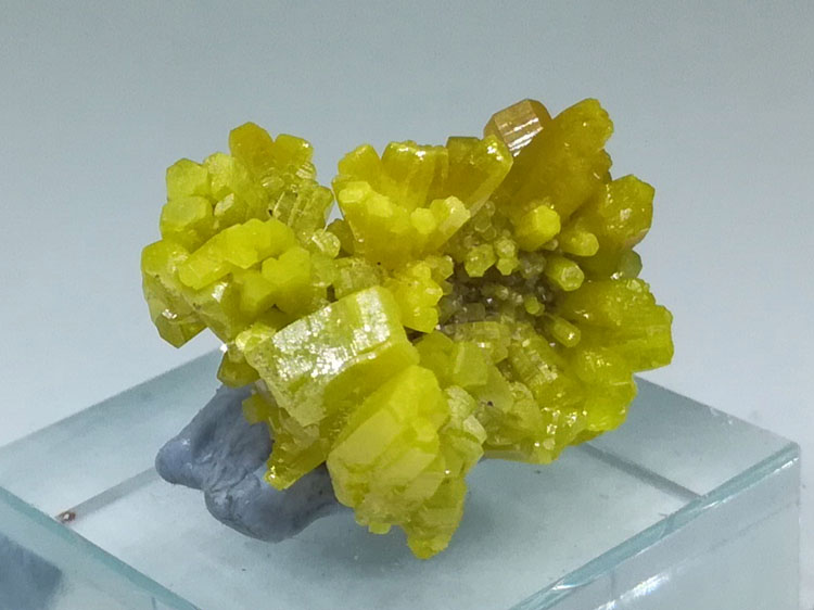 Pyromorphite mineral crystal gem stone ornamental style stone ore samples,Pyromorphite