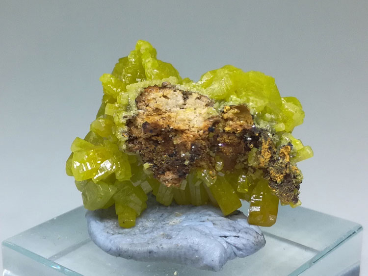 Pyromorphite mineral crystal gem stone ornamental style stone ore samples,Pyromorphite