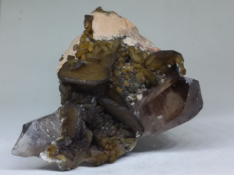 Fujian's new China platy calcite and brown crystal mineral crystal gem stone ore samples,Calcite,Quartz