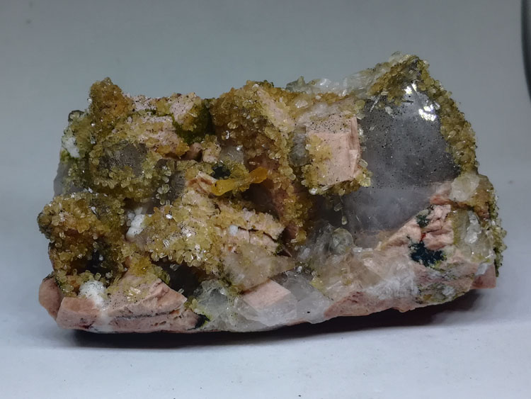 Chinese Fujian new Stilbite, crystal and feldspar mineral crystal specimens gem stone ore,Stilbite,Feldspar,Quartz