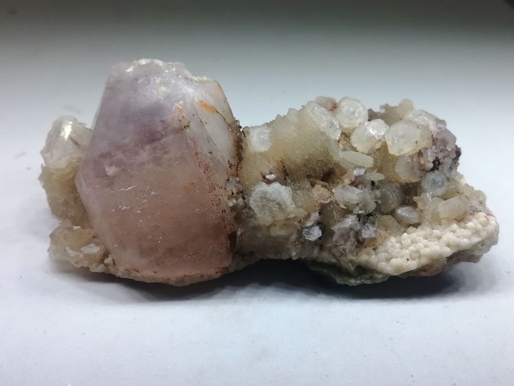 Fujian new Chinese produced Amethyst and calcite mineral flake crystal specimens stone ore,Quartz,Calcite