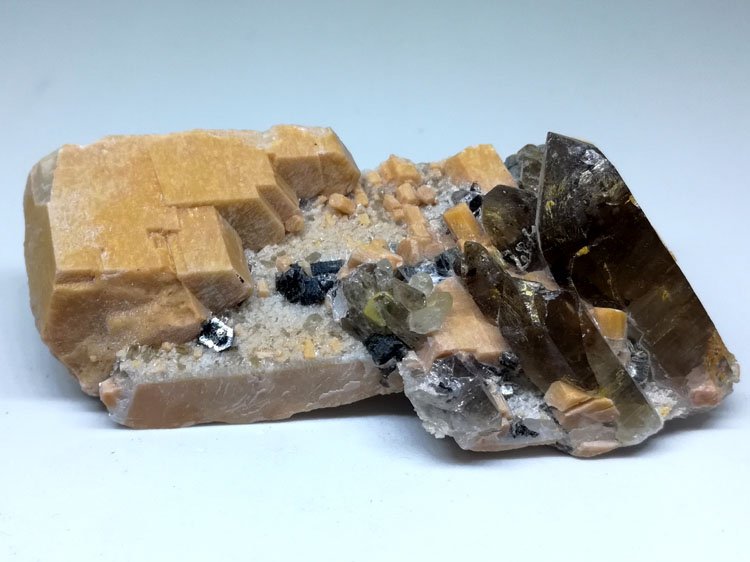 Fujian topaz, fluorite, potassium feldspar mineral crystal gem stone ore samples,Topaz,Quartz,Fluorite,Feldspar,Quartz