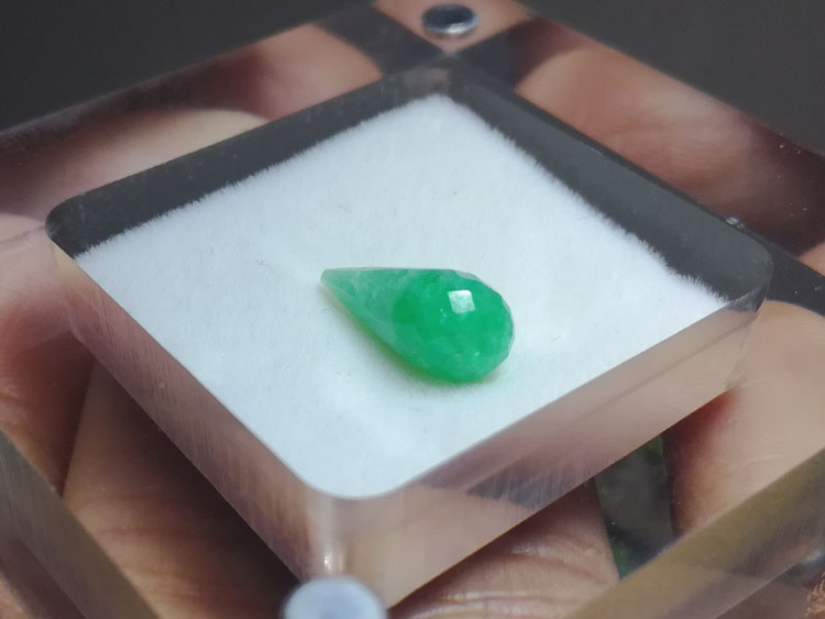 China Yunnan province green Emerald Beryl green drop shaped Pear Shaped Pendant Pendant Earring Face,Emerald