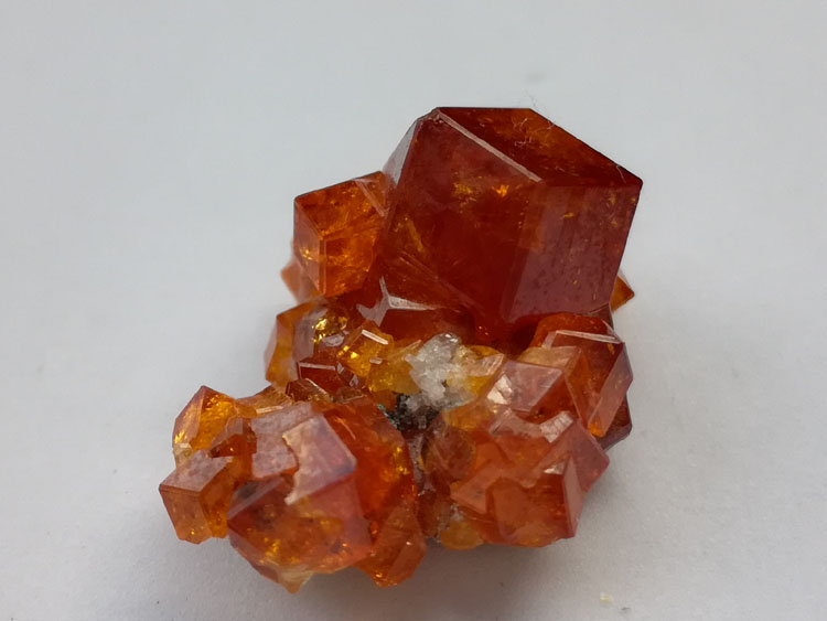 Gem grade diamond crystal high manganese aluminum garnet ore stone stone specimens of Fanta,Garnet