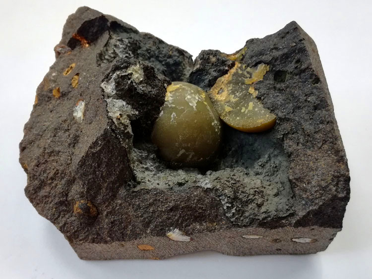 Fujian new unknown mineral ball, the suspect is Wavellite ! Mineral crystal stone ore samples,