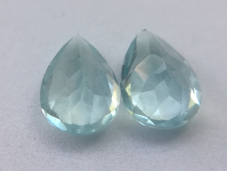 The color is super blue, Aquamarine, water drop, pear shaped facet, faceted cut face and bare stone ,Aquamarine