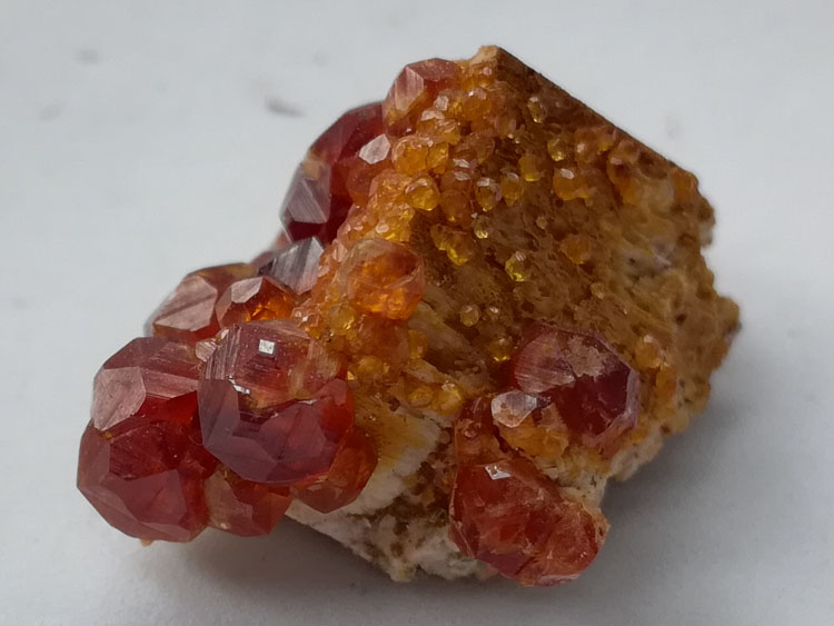 Fanta stone garnet Spessartite and feldspar paragenetic mineral specimens Crystal Gemstone raw ore,Garnet,Feldspar