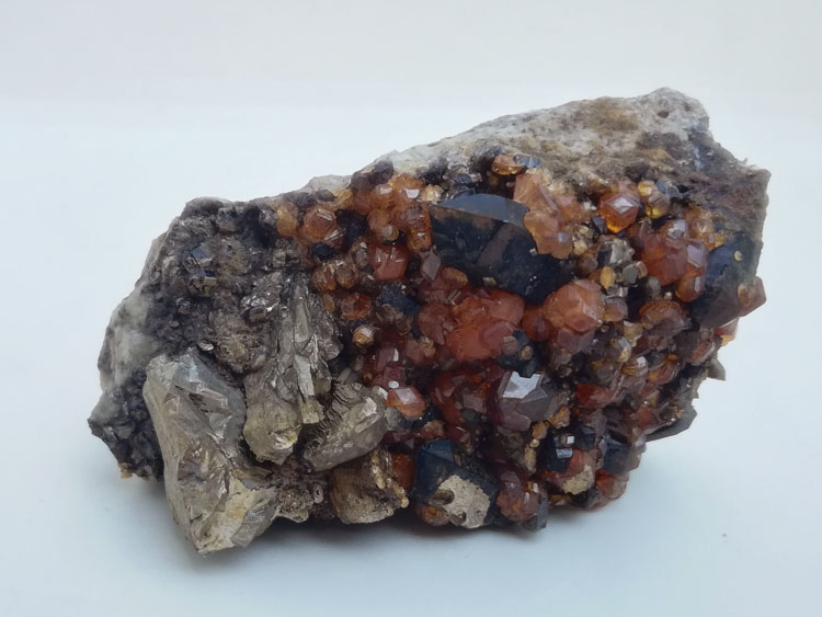 Fanta stone manganese-aluminum garnet and pyrite paragenetic mineral specimen Crystal Gemstone raw s,Garnet,Pyrites,Mica