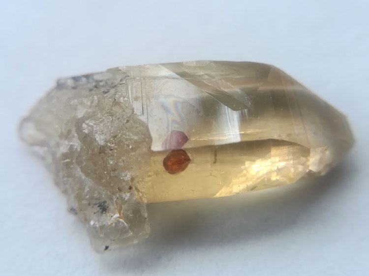 Wine red manganese aluminum garnet smoke tea crystal mineral inclusions crystal specimens gem stone ,Garnet,Quartz
