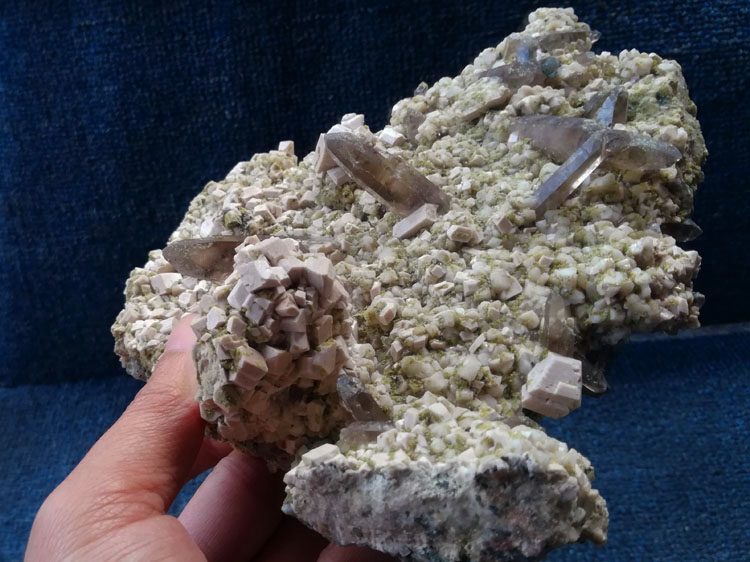 Very glossy Smoky Quartz and feldspar symbiotic mineral specimens Crystal gemstone protolith,Quartz,Feldspar