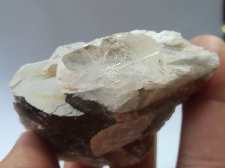 宝石级托帕石(黄玉)和茶色水晶烟晶共生矿物标本晶体宝石原石原矿,黄玉,水晶