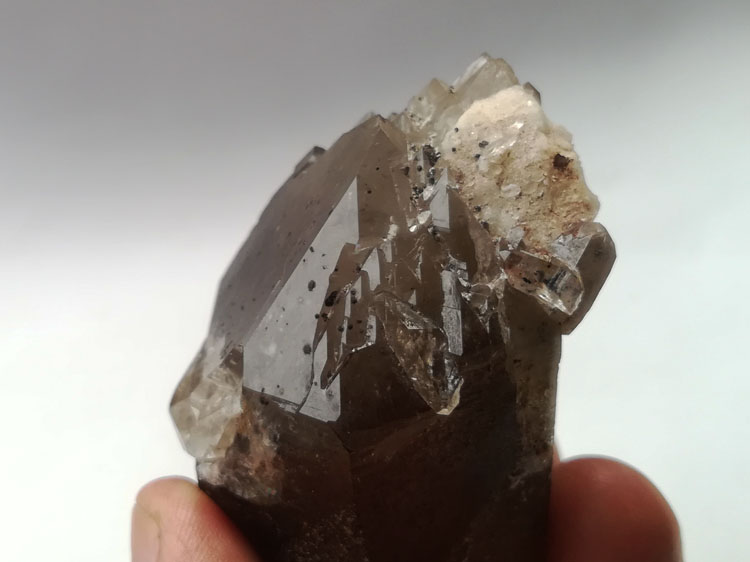 Crystal protolith of Smoky Quartz mineral specimens with super transparent luster,Quartz