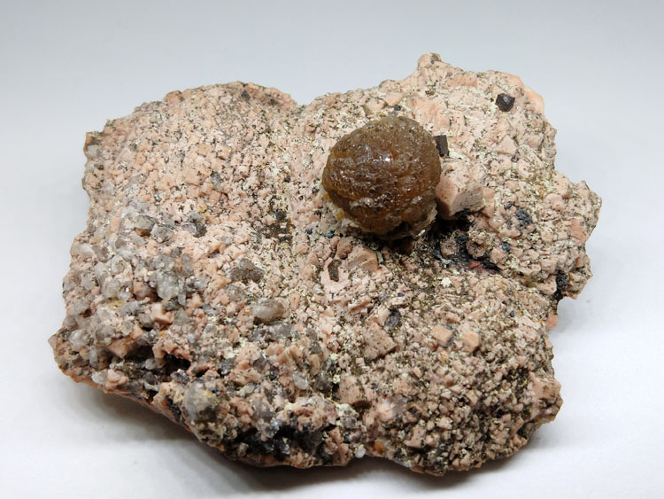 Stellerite and feldspar Pyrites symbiotic mineral specimens from Fujian, China,Stellerite,Pyrites