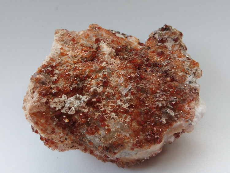 Super glossy manganese-al garnet and feldspar symbiotic mineral specimens Crystal Gemstone protolith,Garnet,Feldspar