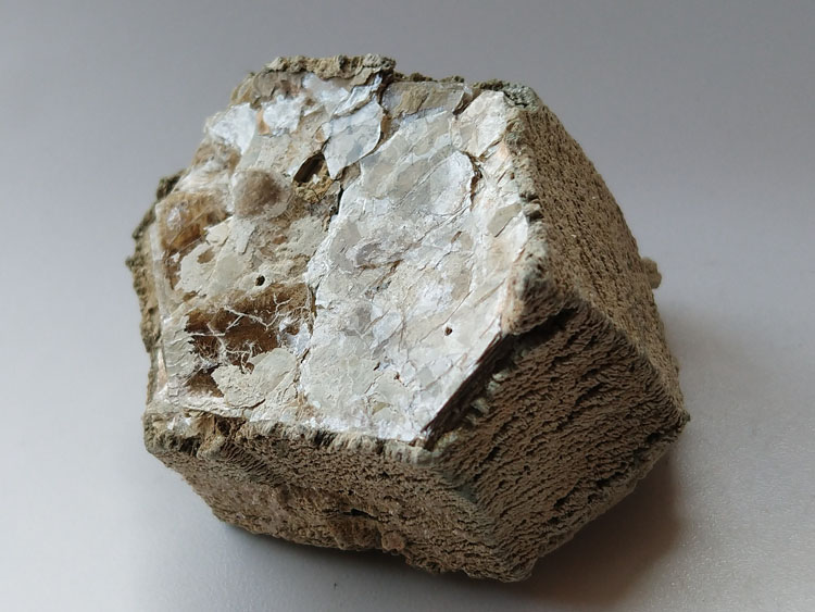 Large crystal Mica Mineral Specimens Mineral Crystals Gem Materials,Mica
