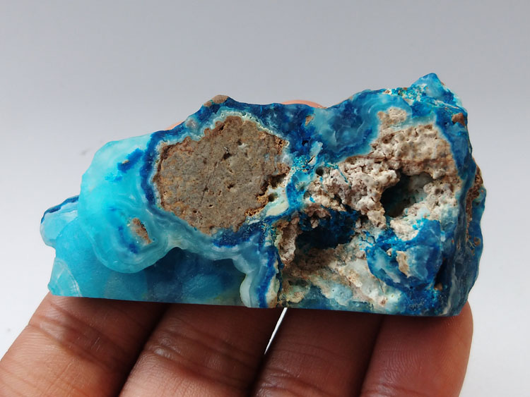 Bright-coloured Hemimorphite naturally follows the shape to hang playthings of gemstone mineral crys,Hemimorphite