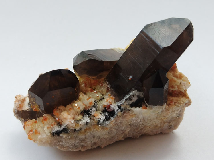Smoky Quartz Manganese-aluminum Garnet Spessartine Mineral Specimens Mineral Crystals Gem Materials,Quartz,Garnet