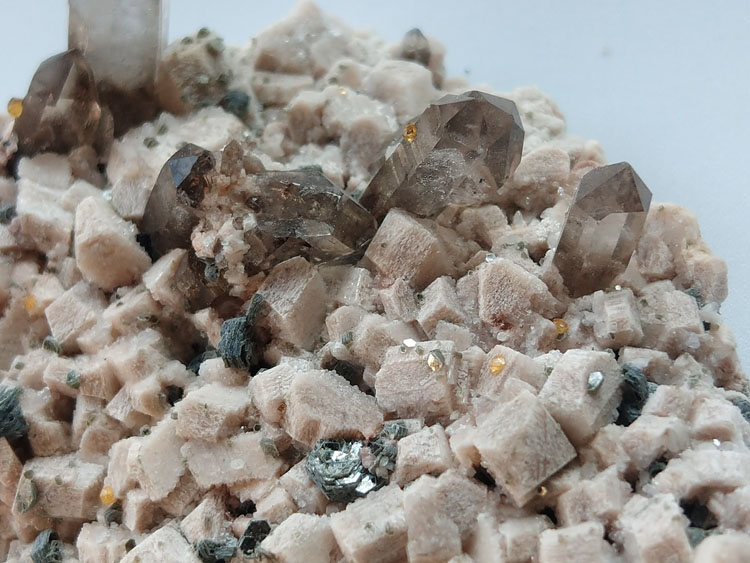 Manganese-aluminum Garnet Spessartine,Smoky Quartz,Feldspar,Mica Mineral Specimens Mineral Crystals,Garnet,Quartz,Feldspar,Mica