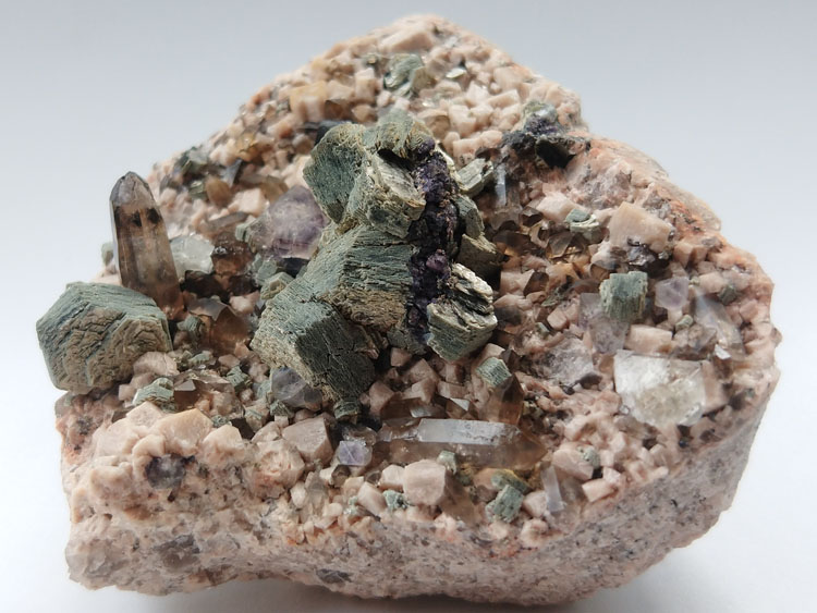 Mica,Fluorite,Smoky Quartz, Microcline Feldspar Mineral Specimens Mineral Crystals Gem Materials,Mica,Fluorite,Quartz,Feldspar