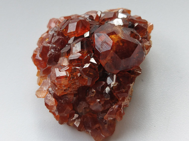 Large crystal Manganese-aluminum Garnet Spessartine Mineral Specimens Mineral Crystals Gem Materials,Garnet