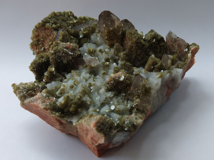 Green Mica,Smoky Quartz,Microcline Albite Feldspar Mineral Specimens Mineral Crystals Gem Materials,Mica,Quartz,Feldspar