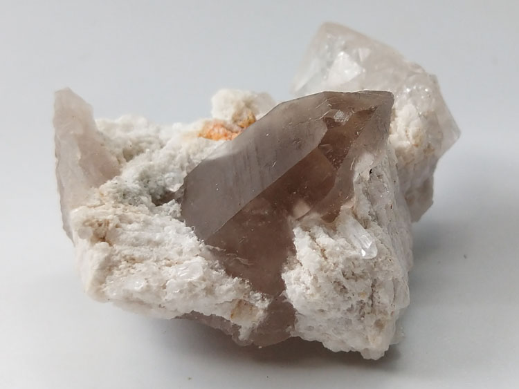 托帕石(黄玉)和茶色水晶茶晶烟晶共生矿物标本晶体宝石原石原矿石