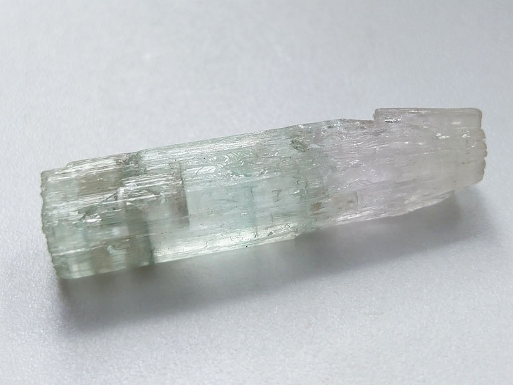 China new dual color Aquamarine, Morganite, Beryl Mineral Specimens Mineral Crystals Gem Materials,Aquamarine