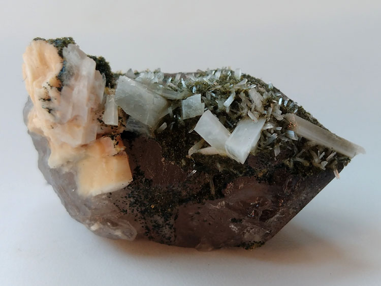 Laumontite,Smoky Quartz Mineral Specimens Mineral Crystals Gem Materials,Laumontite,Quartz